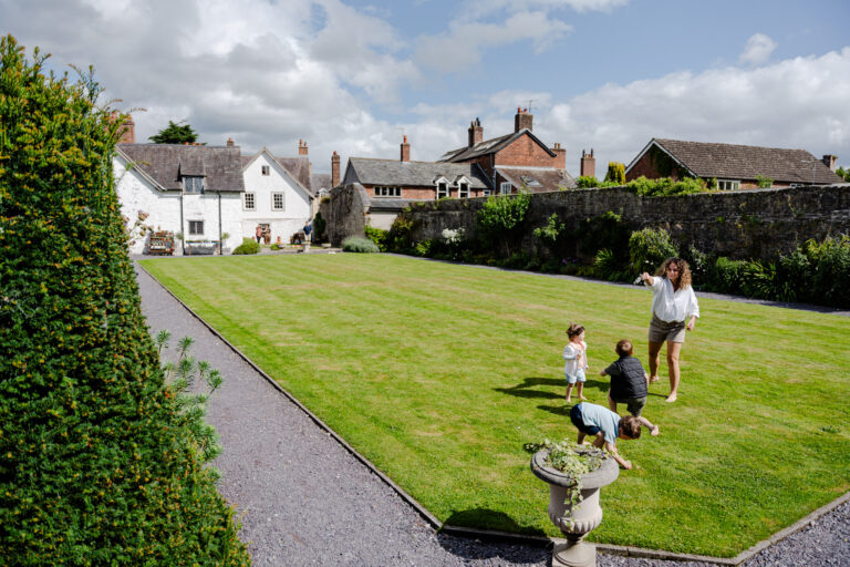 Family Garden 14 DCC Nant Clwyd y Dre Aug 24 WEB RES 0146 768x512