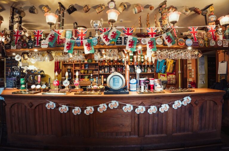 Bar 2 768x505