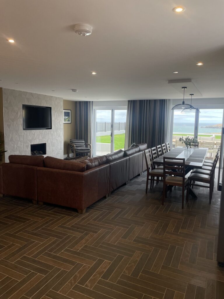 open plan loving area 768x1024