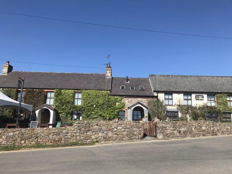 front of pub 768x576